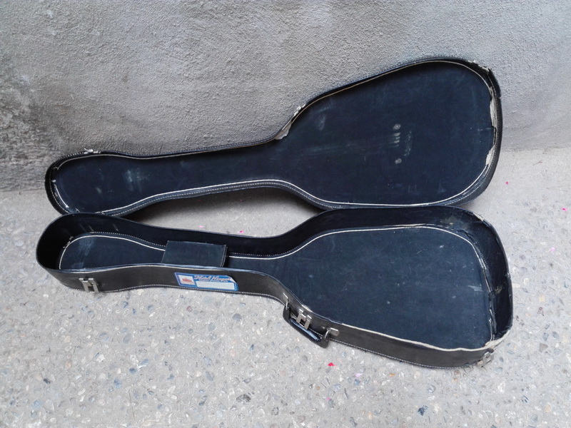 funda instrumento musica guitarra carton 102x35x10.5 (20eu.) 1u